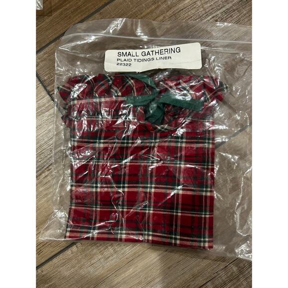 Longaberger Basket SMALL GATHERING Liner PLAID TIDINGS Fabric NEW CHRISTMAS‎ - Picture 1 of 1